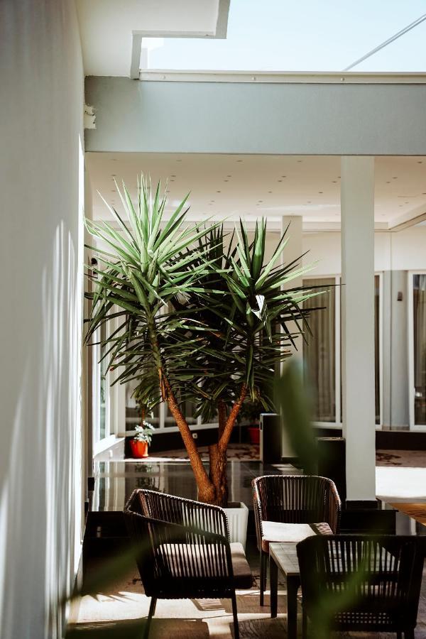 Atrium Deluxe Resort Golem  Bagian luar foto