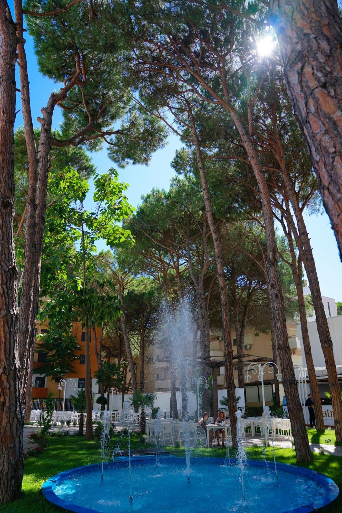 Atrium Deluxe Resort Golem  Bagian luar foto