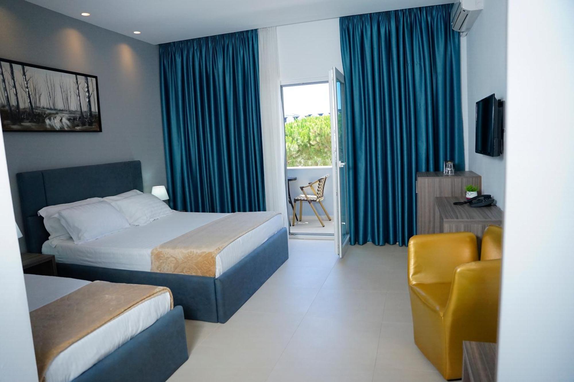 Atrium Deluxe Resort Golem  Bagian luar foto