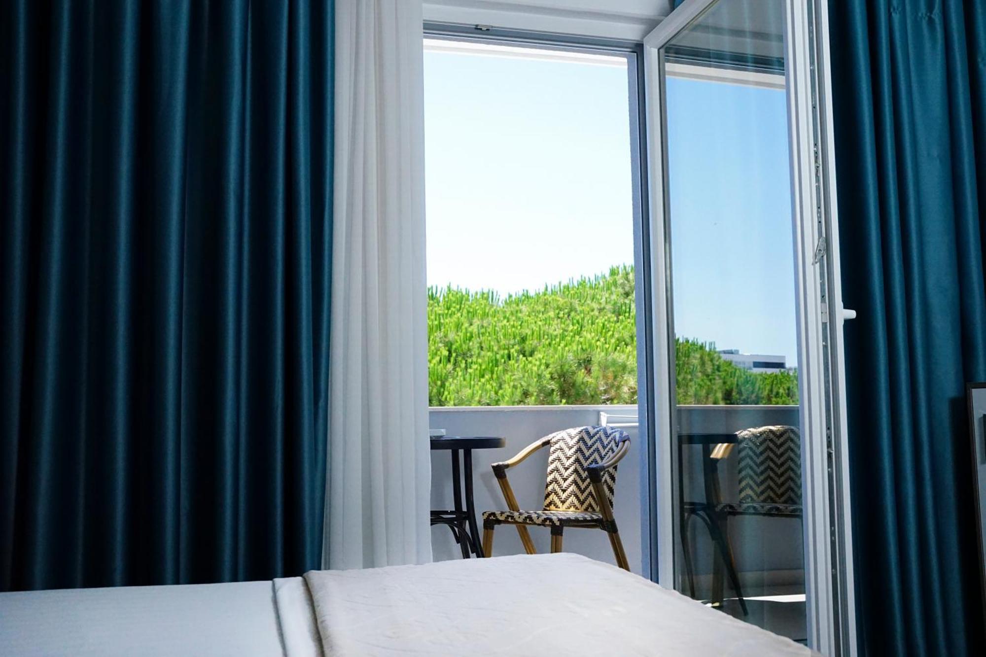 Atrium Deluxe Resort Golem  Bagian luar foto