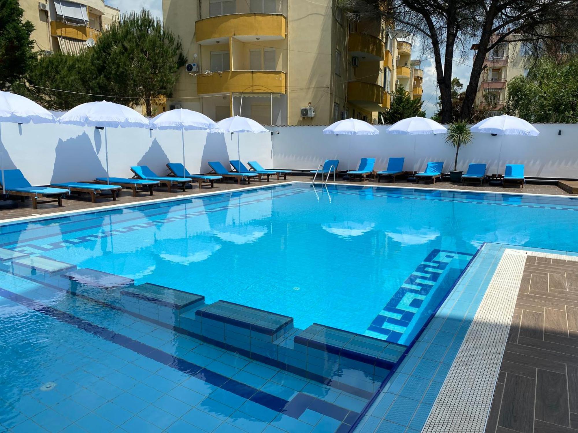 Atrium Deluxe Resort Golem  Bagian luar foto